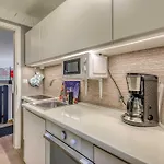 Island Beauty 2 Apartment