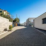 Island Beauty 2 Apartment