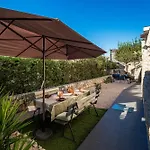 Apartment Island Beauty 2