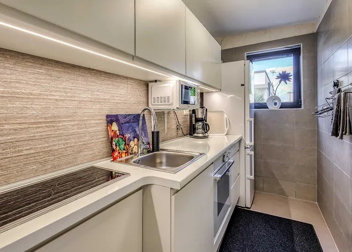 Island Beauty 2 * Njivice