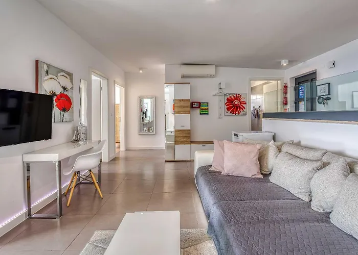 Island Beauty 2 * نجيفيش