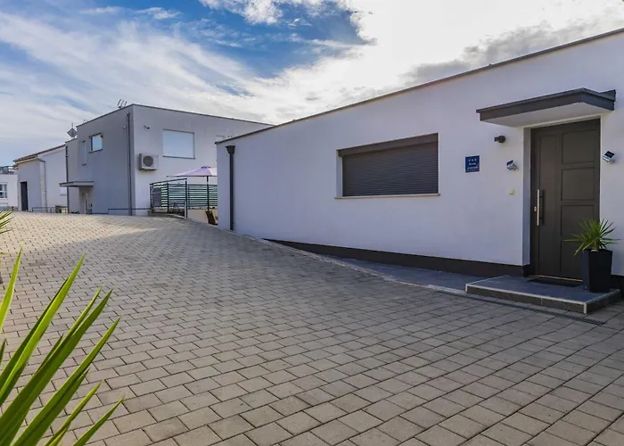 Island Beauty 2 * نجيفيش